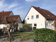 Sehr schönes, zentral gelegenes Einfamilienhaus mit Doppelgarage - Herzogenaurach
