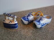 Delfter Miniaturen Schuhe Clogs handbemalt+Bügeleisen Deko zus. 3,- - Flensburg