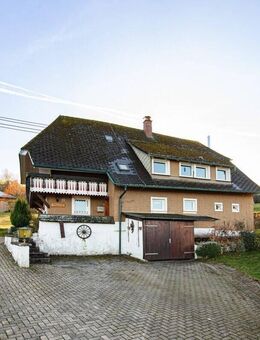 Seltenes Schwarzwald-Unikat mit Geschichte- freistehendes Haus in Toplage am Skilift in Hinterzarten - Hinterzarten
