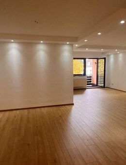 Schöne 2-Zimmer-Wohnung in Hemhofen bei Erlangen - Großer Wohnraum mit Studiocharakter - Hemhofen