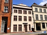 Altstadthaus mit Einliegerwohnung, Wintergarten, Terrasse und Balkon - Lübeck