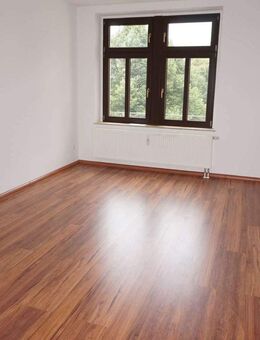 Küche mit Balkon + Bad mit Fenster + im 1. OG - Chemnitz