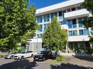 Moderne, neuwertige Eigentumswohnung mit Einbauküche und Stellplatz - Erfurt