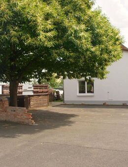 Charmantes Einfamilienhaus im Bungalowstil - Naumburg (Saale)
