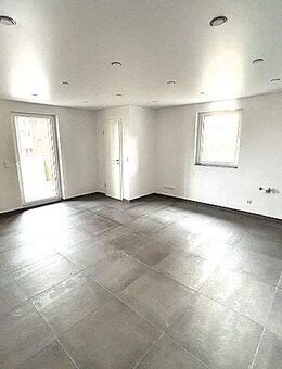 *KAPITALANLAGE* Vermietete 3-Zi.-Wohnung mit Balkon und Stellplatz in Pforzheim-Rodgebiet - Pforzheim