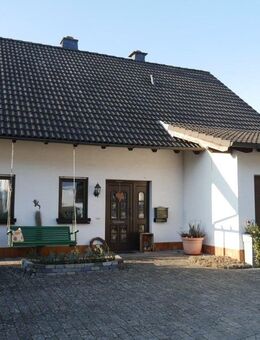 / Gepflegtes Einfamilienhaus mit Charme und Wohlfühlatmosphäre in Schönholthausen! - Finnentrop