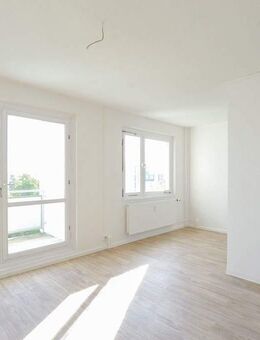 1-RW mit Dusche, Balkon und Aufzug für Studenten und Azubis! - Halle (Saale)