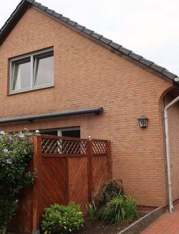 Schönes und sehr gepflegtes Einfamilienhaus mit Wintergarten, Vollkeller, Sauna und Garage in ruhiger Lage - Reinbek