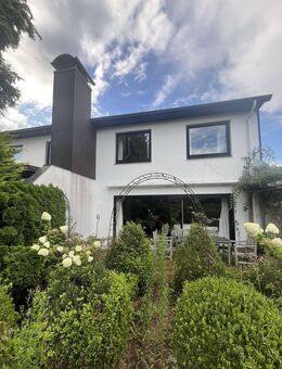 Viel Raum für Ihre Ideen - Doppelhaus mit großzügigem Garten in Fischbek - Elmenhorst (Landkreis Stormarn)
