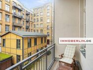 IMMOBERLIN.DE – Toplage! Sehr charmante Altbauwohnung mit Balkon, Lift & Loftflair - Berlin