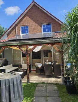 Wohnen mit Herz: Freistehendes Haus mit Garten, Südterrasse & uriger Grillkota - Koberg