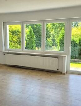 Helle Wohnung im Hochparterre eines neu renovierten 2-Parteien-Miethauses, mit Terrasse, Garten,etc! - Schwandorf