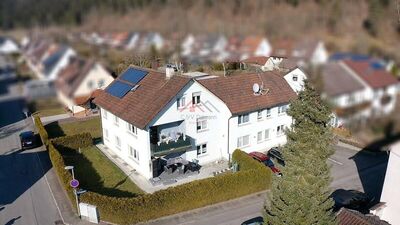Attraktives Mehrfamilienhaus mit fünf Wohneinheiten und großzügigem Garten in idyllischer Lage von Tuttlingen-Möhringen