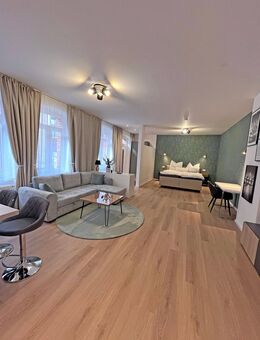 Hochwertige Loftwohnung - voll möbliert mit PkW Stellplatz! - Fürth