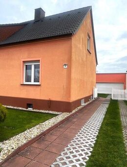 Rein ins Glück: Doppelhaushälfte mit Gartenparadies & Kaminfeuer - Coswig (Anhalt)