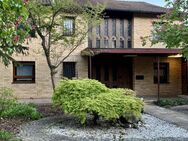 Exklusiver Weitblick über Höchstadt: Charmantes Familienanwesen mit Einliegerwohnung - Höchstadt (Aisch)