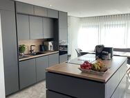 Neuwertige 4Zi.-Wohnung mit 2 Terrassen und hochwertiger Ausstattung im Herzen Gersthofens - Gersthofen