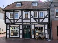 Tolles Fachwerk-Wohn- und Geschäftshaus mit 3 Etagen in zentraler Lage! - Barnstorf