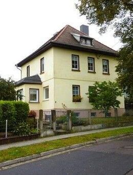 - Unterkellertes Einfamilienhaus mit Garage in bester Wohnlage - - Weißenfels