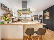 Neuwertiges, energieeffizientes A+ Einfamilienhaus mit PV, Speicher, Doppelgarage und toller Lage - Brennberg