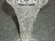 Sehr schöne alte Kristallvase mit Fuß - Höhe = 200 mm, Durchmesser oben = 120 mm, Durchmesser Fuß = 96 mm - Hamburg Wandsbek