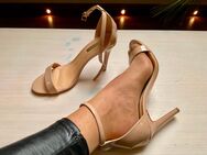 Atmosphere Damen High Heels Sandaletten beige Gr. 39 Lack glanz zu verkaufen 😍🤩 - München