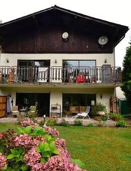 Schönes freistehendes 1 - 2 FH direkt am Wald mit Vorderhaus - Völklingen