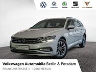 VW Passat Variant, 2.0 TSI Business, Jahr 2022 - Berlin