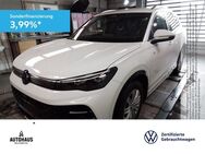 VW Tiguan, 2.0 TDI R-Line TRAVEL, Jahr 2024 - Wolfenbüttel