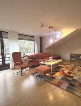 Komfortable Wohnung im Dachgeschoss mit Terrasse - aktuell leerstehend! - Essen