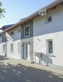 Exklusive 2,5-Zi.-Mais.-Whg. mit Balkon, EBK, Stellplatz und moderner Ausstattung in Top-Lage - Weisendorf