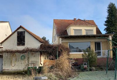 Großer Garten , großes Grundstück .....mit einem Ein- / Zweifamilienhaus mit vielen Extras und Erweiterungspotential