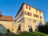 Weinstadt-Schnait: Exklusiv sanierte 2-Zimmer Wohnung im Schnaiter Schlösschen - Esslingen (Neckar)