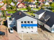 Anlage oder Eigennutzung: Modernisiertes Zwei- bis Dreifamilienhaus in Langen - Langen (Landkreis Cuxhaven)