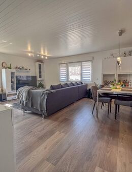 Großzügige 2,5-Zimmer Wohnung mit Dachterrasse in Wangen - Wangen