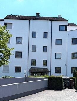 vermietete Eigentumswohnung mit Balkon, Fahrstuhl und Tiefgaragenstellplatz als Kapitalanlage - Neusäß