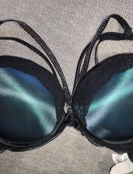 BH Push-Up 75A Neu - dunkelgrün mit Mittelsteg - Künzelsau