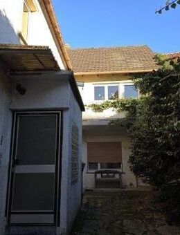 Einfamilienhaus mit ELW in ruhiger Lage von 97534 Waigolshausen (ID 10546) - Waigolshausen