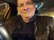 Er 65 sucht Sie Raum Frankfurt Main + 50km - Frankfurt (Main)