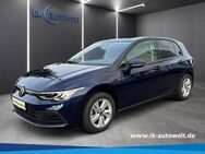 VW Golf, 1.5 TSI VIII Life, Jahr 2020 - Warstein Zentrum