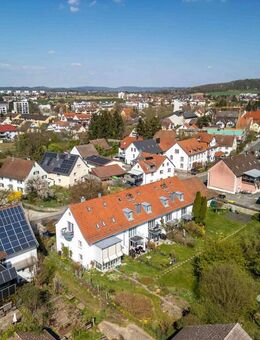 Schönes Reihenmittelhaus mit 5,5 Zimmern, Terrasse, Gartenanteil und Garage in Rielasingen - Rielasingen-Worblingen