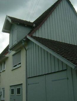 Wohnhaus mit Garagen in Dornhan- Fürnsal - Dornhan