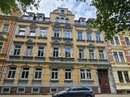 Perfekte Dachwohnung mit großem Balkon und tollen Blick in den grünen Innenhof! - Döbeln