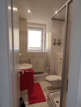 helle 2-Zi-Nichtraucher Wohnung, Esstheke, EBK - Hildesheim