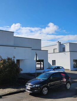 Exklusive Maisonette-Wohnung mit Terrasse in ruhiger Lage von Geilenkirchen - Geilenkirchen