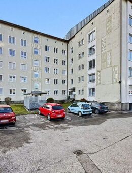 Wohnen über den Dächern: Lichtdurchflutete 3-Zimmer-Wohnung mit Süd-Balkon und Bergblick - Sonthofen