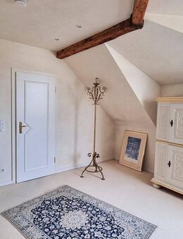 Galeriewohnung für Singles oder Pärchen mit off. Kamin in der Hildener Einkaufsstraße - Hilden