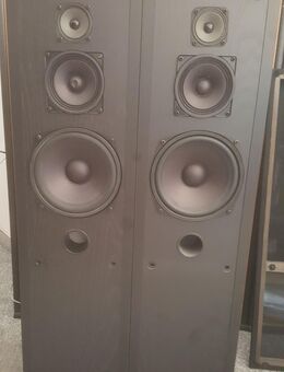 3 Way Bass Reflex Boxen - Königsbrunn