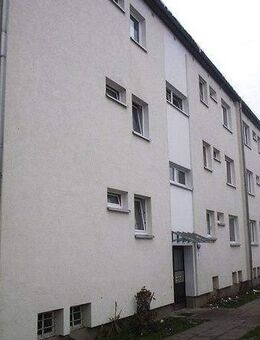 Renovierte 4-Zimmer-Wohnung mit Balkon - Bremen