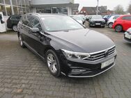 VW Passat Variant, 2.0 TDI R-Line, Jahr 2022 - Bergkamen